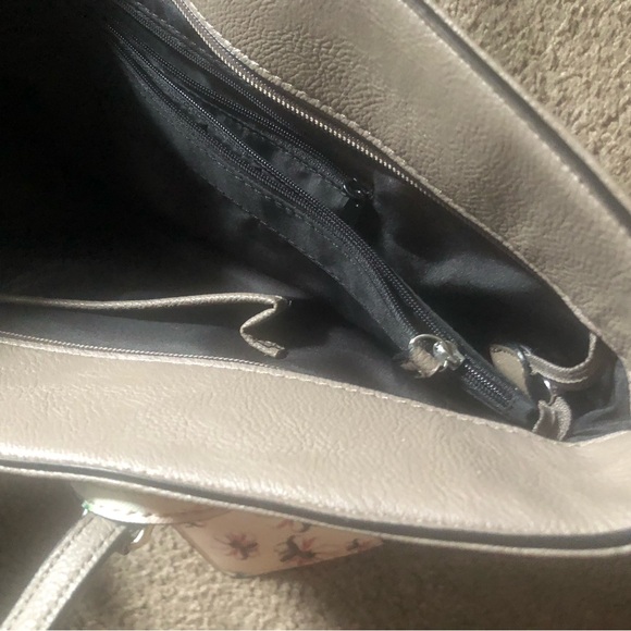 Never used Nine West bag with adorable attached zippered bag - Picture 3 of 7